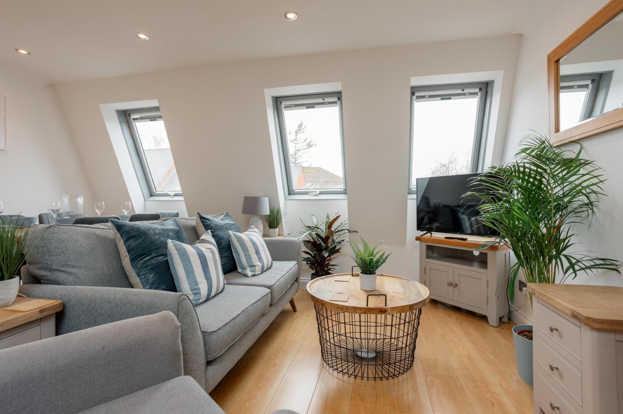 Starhost Residences - Central 3 Bed Apartment At Regents Court, Newbury Newbury  Exterior foto